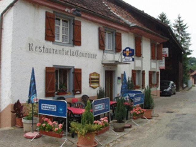 Auberge Restaurant Couronne Beurnevesin Exterior photo